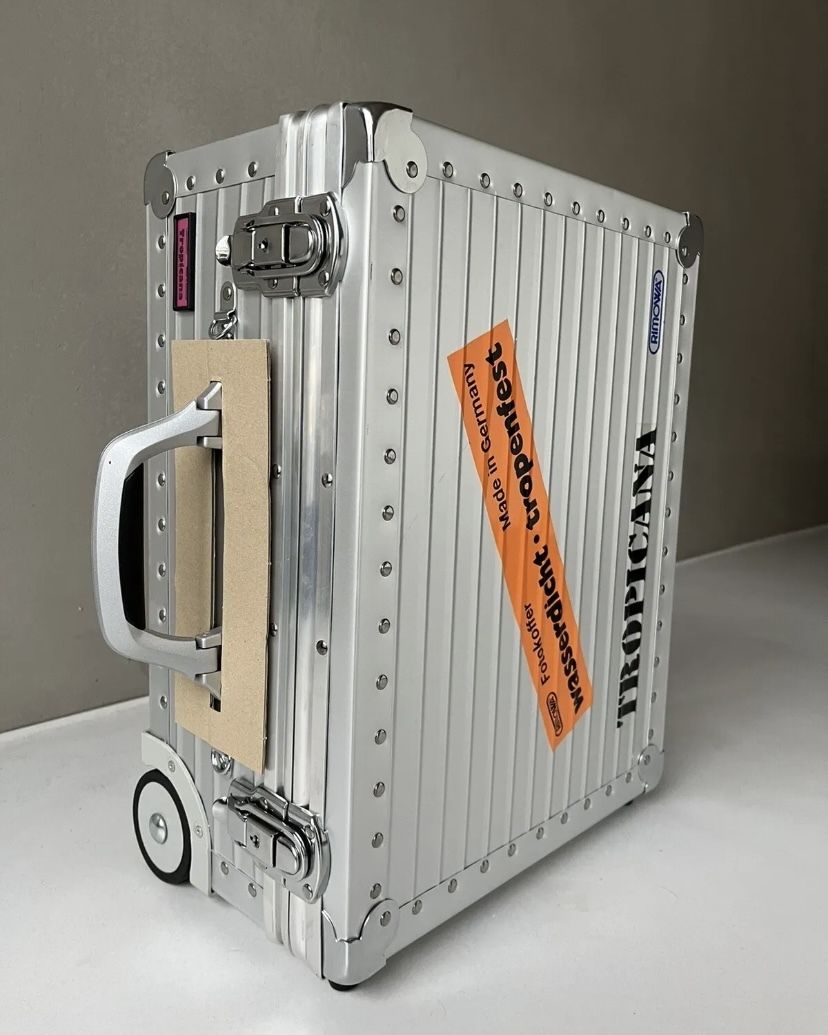 RIMOWA】Tropicana Cabin カメラケース シルバー 2輪 (RIMOWA/スーツ