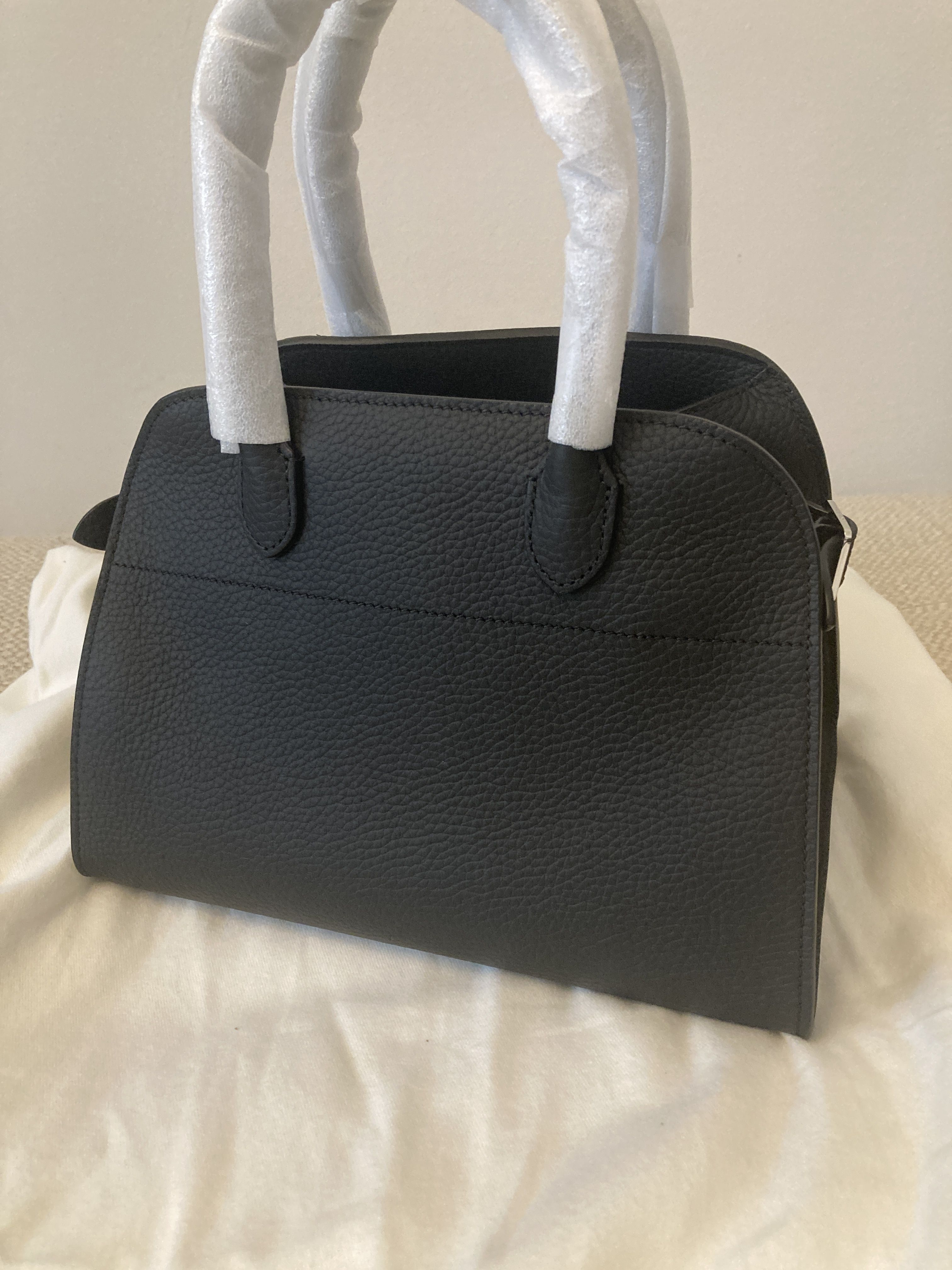 セレブご用達】The Row マルゴー10 ハンド レザーバッグ 2色 (The Row