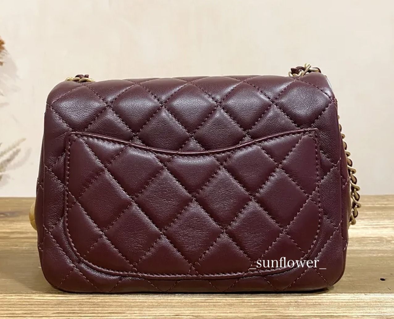 シャネル ゴールドボール付き ミニフラップバッグ バーガンディ