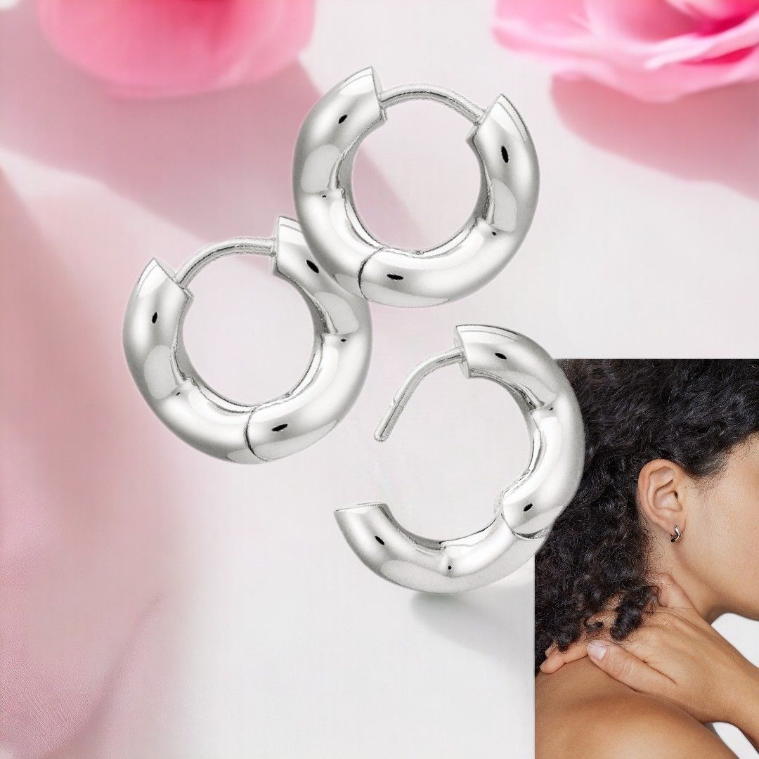 シャーロット シェネ プチ ウェーブ ピアス シルバー すぐ届く