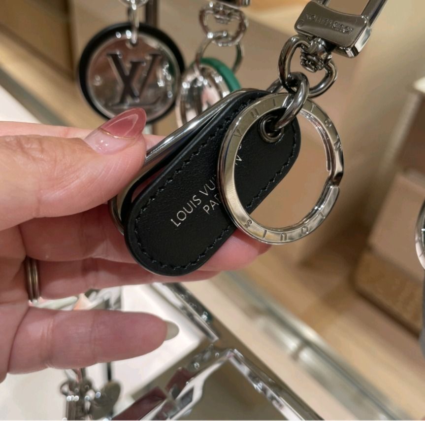 Louis Vuitton】プレゼントに最適♪ キーホルダー (Louis Vuitton/キー