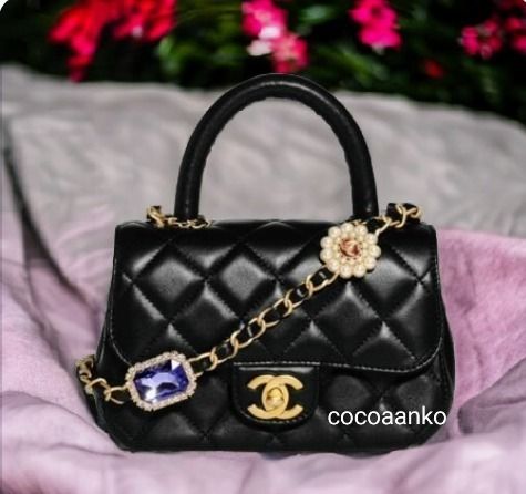 入荷極小！レアな逸品】CHANEL 24A チャーム付きココハンドル (CHANEL