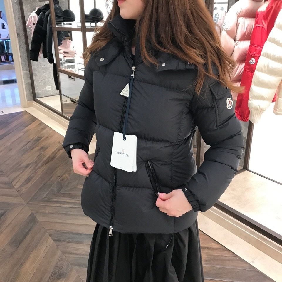 パリ直営店買付!【MONCLER】Fourminesショートダウン☆2色 (MONCLER