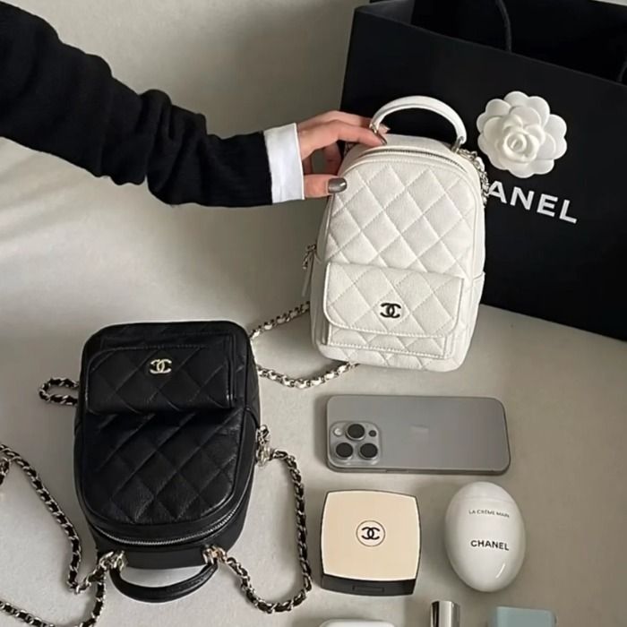 ◇多彩な持ち方が楽しめる◇CHANEL ミニ バックパック (CHANEL/バック