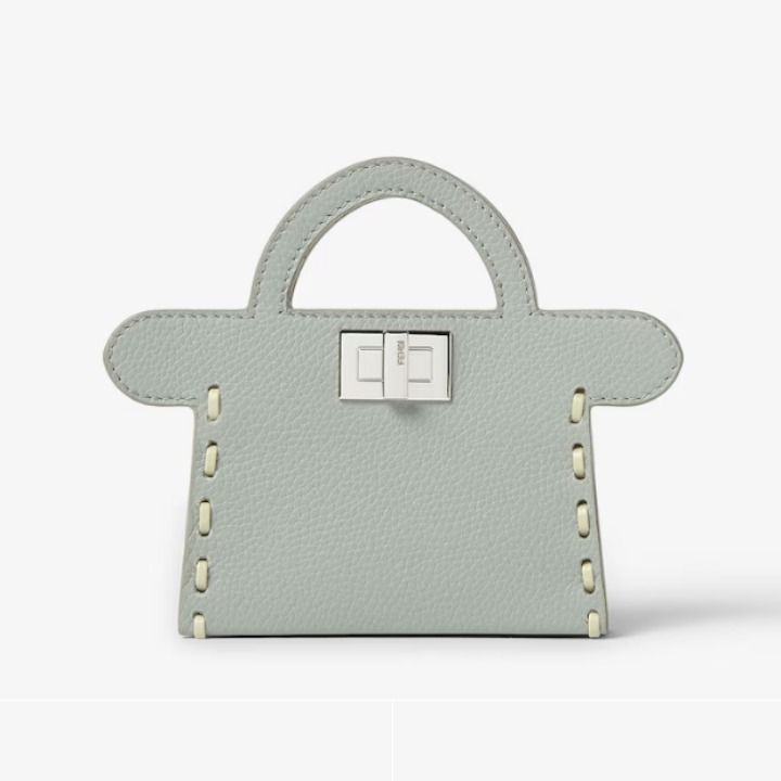 日本限定品【FENDI】ピーカブー カードケース (FENDI/カードケース