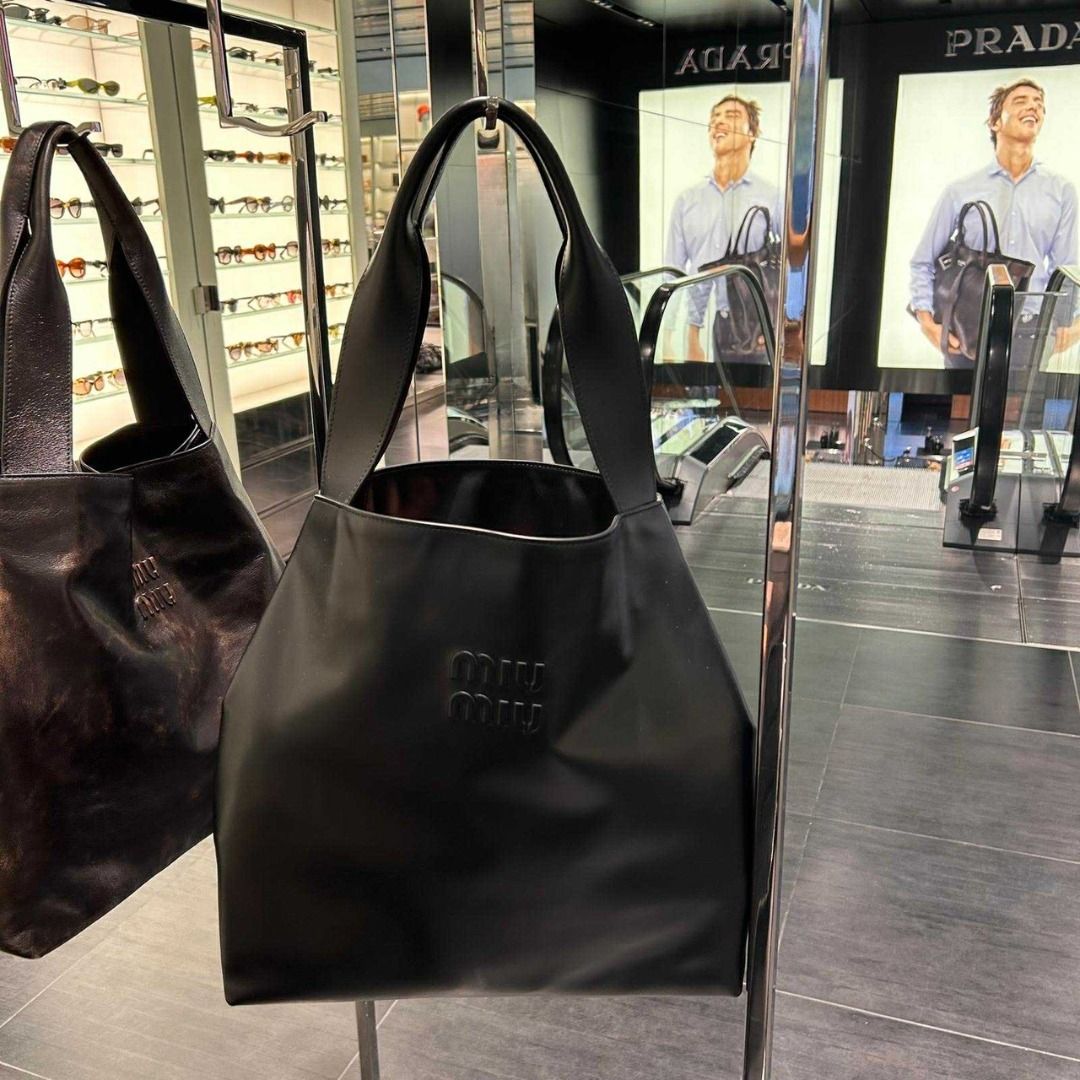 ☆ Miu Miu ☆ レザー バッグ 5BC155 (MiuMiu/トートバッグ) 5BC155