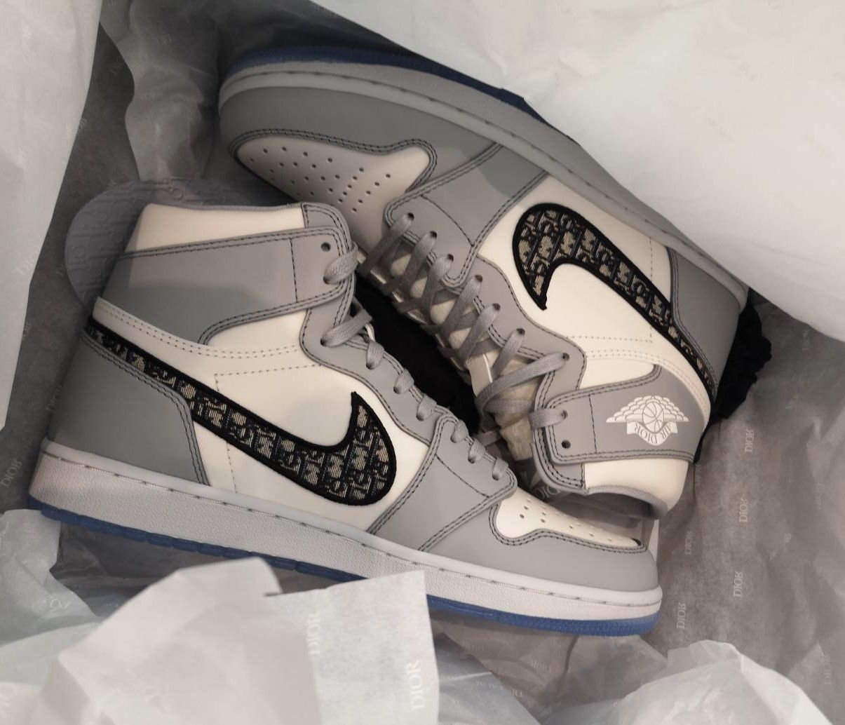 関税・送料込 DIOR NIKE AIR JORDAN 1 RETRO HIGH OGスニーカー (Dior