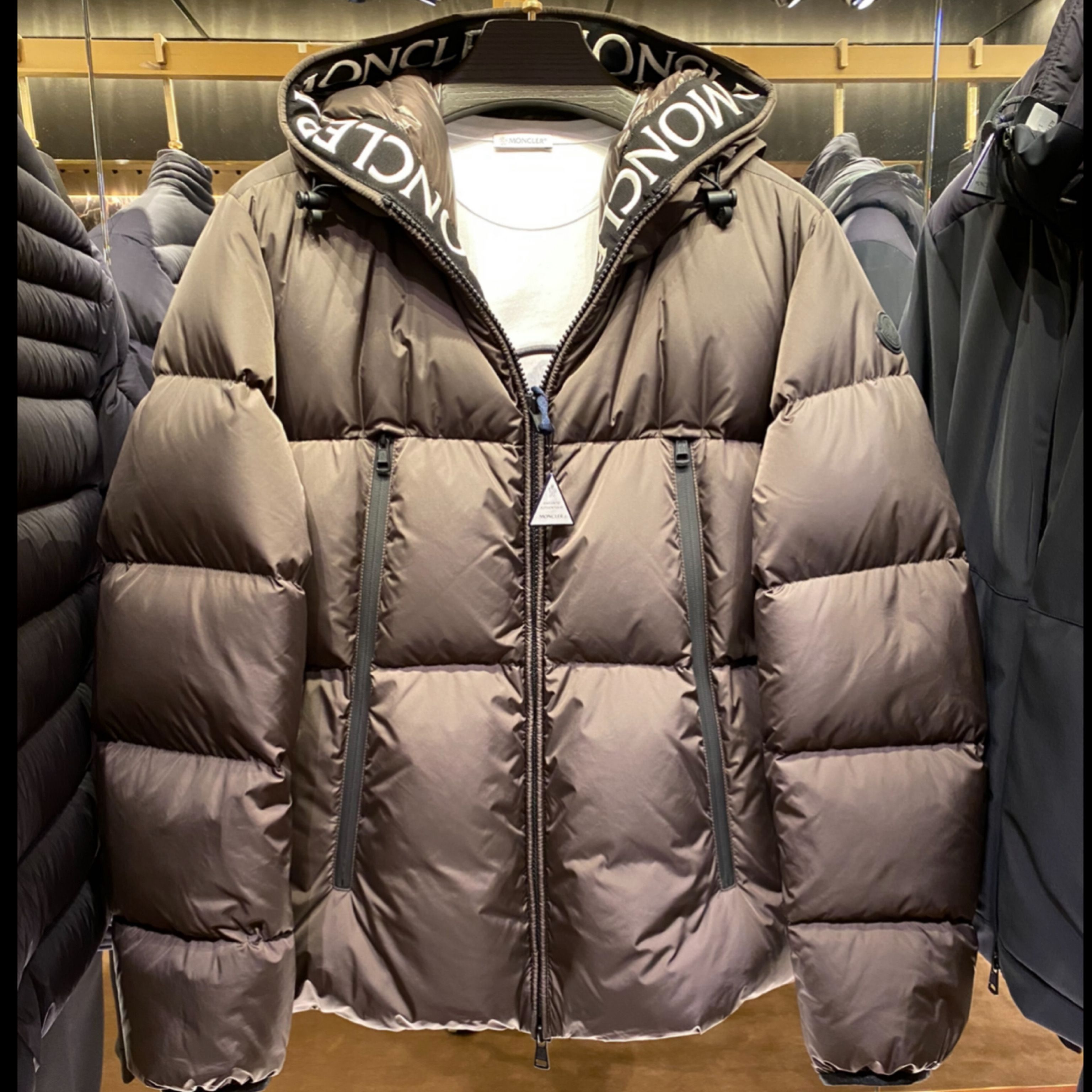 MONCLERモンクレール モンクラ MONTCLAブラック (MONCLER/ダウン