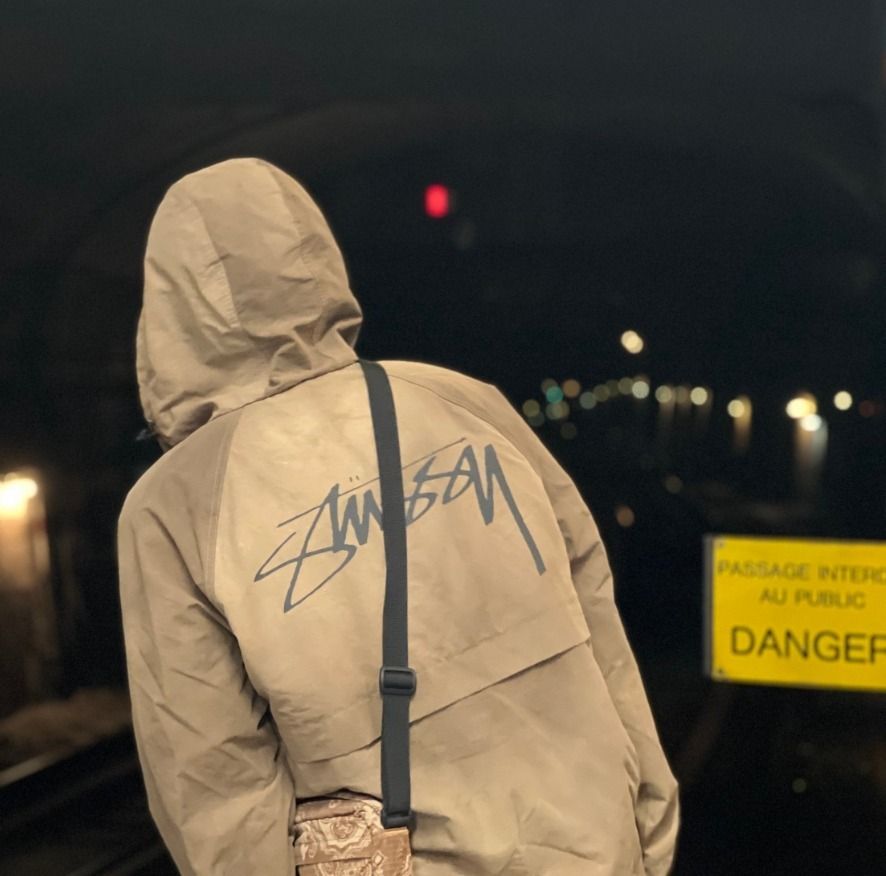 ☆人気☆【STUSSY】☆Wave Dye Beach Shell Jacke.t Brown☆ (STUSSY