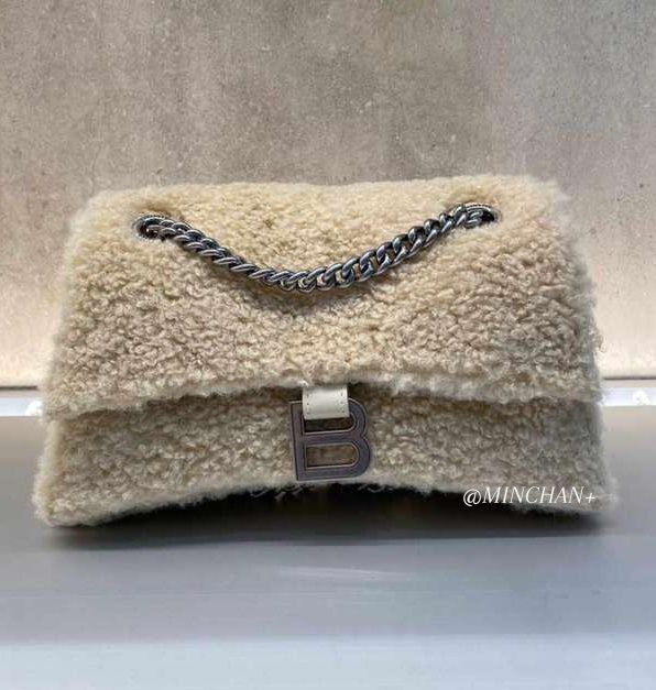 BALENCIAGA】CRUSH LARGE ファー チェーンBAG (BALENCIAGA/ショルダー