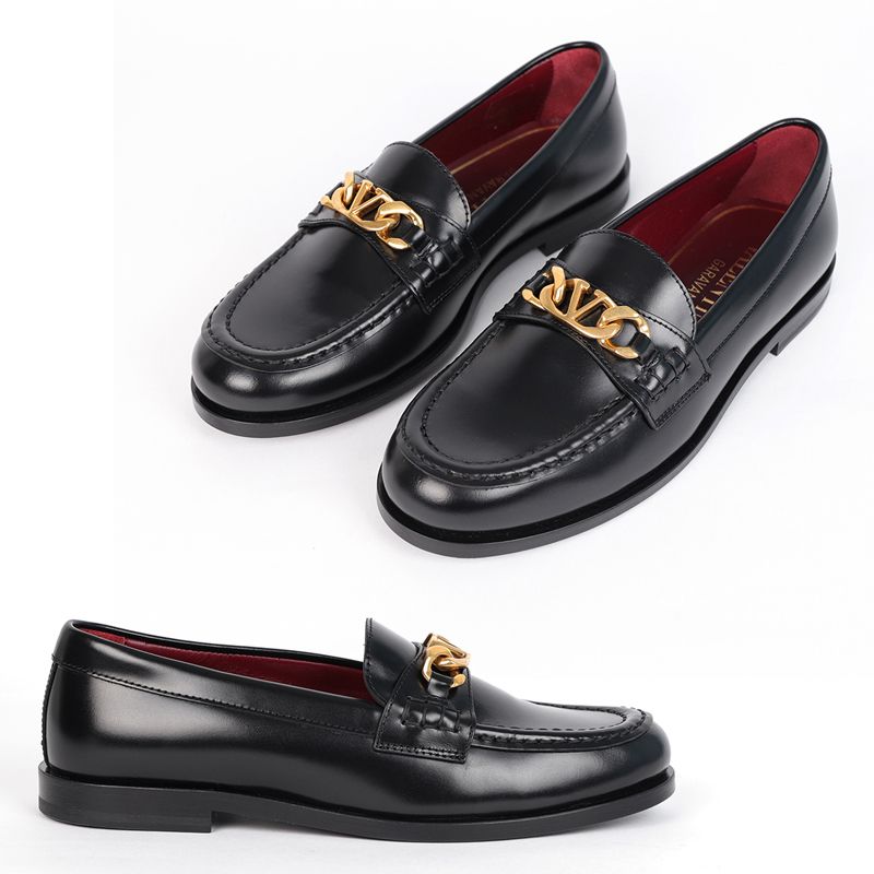 関税負担なし☆VALENTINO Vロゴ チェーンカーフスキンローファー