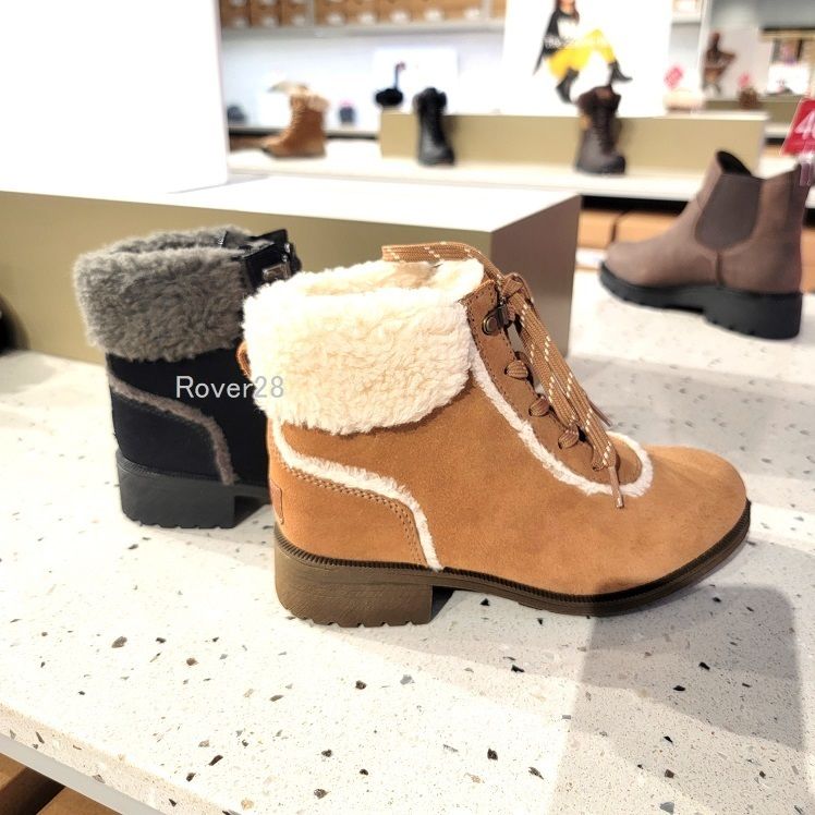 セール【UGG】ファー ☆ 編み上げ ☆ブーティ☆かわいい♪欲しい (UGG