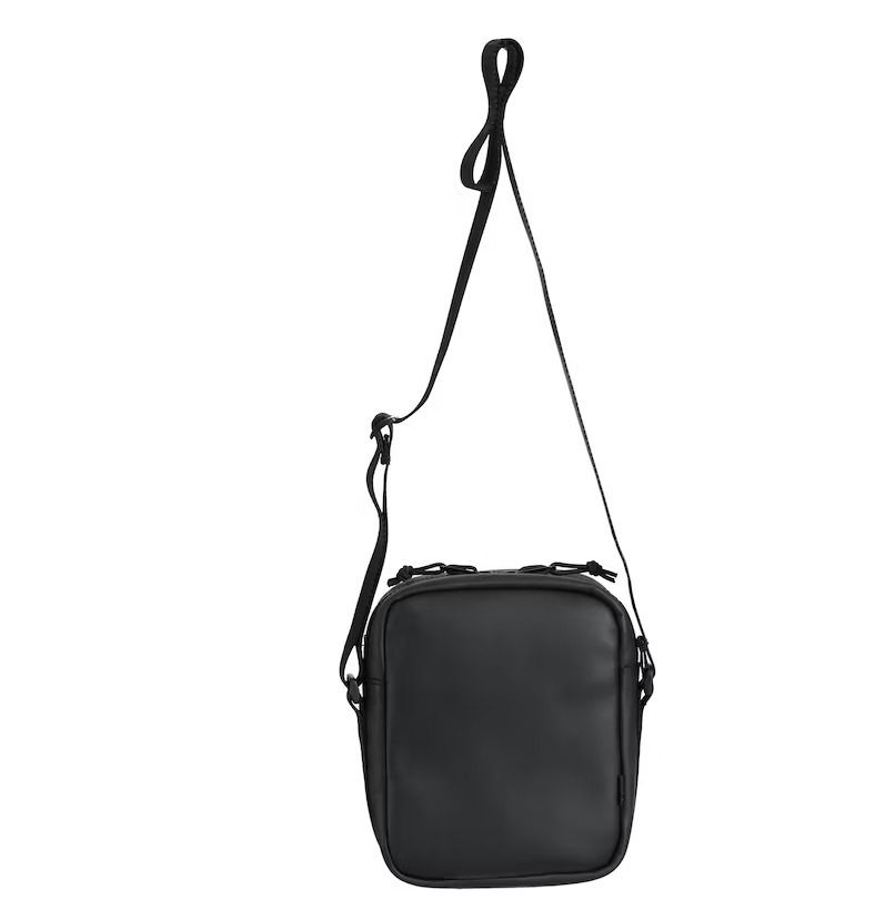 ☆Supreme☆送関込☆発売後即完売したレザーショルダーバッグ (Supreme