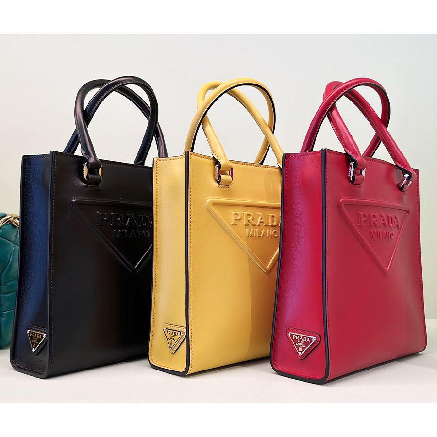 セール】プラダ☆レザー ハンドバッグ エンボスロゴ☆1BA333 (PRADA