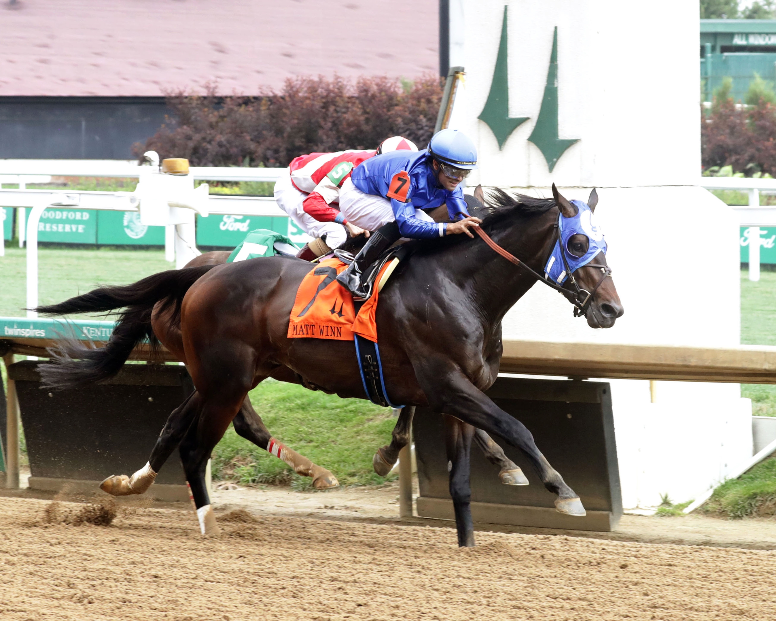 East Avenue Back to Old Self in Matt Winn Victory - BloodHorse