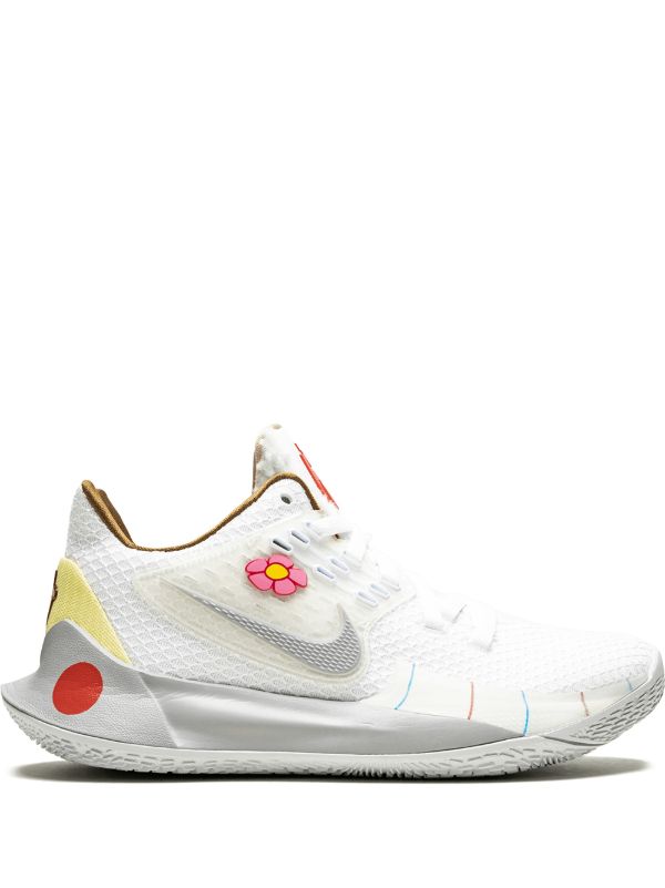 Nike Kyrie Low 2 スニーカー | ホワイト | FARFETCH JP