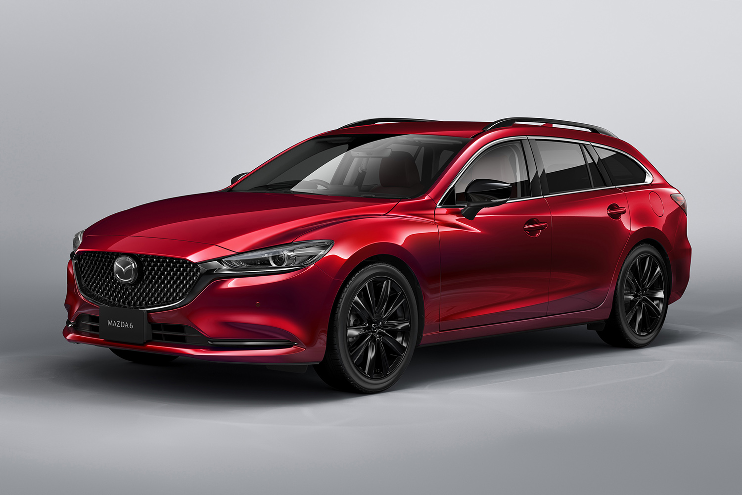 マツダのフラッグシップモデル「MAZDA6」が商品改良！ 20周年を記念