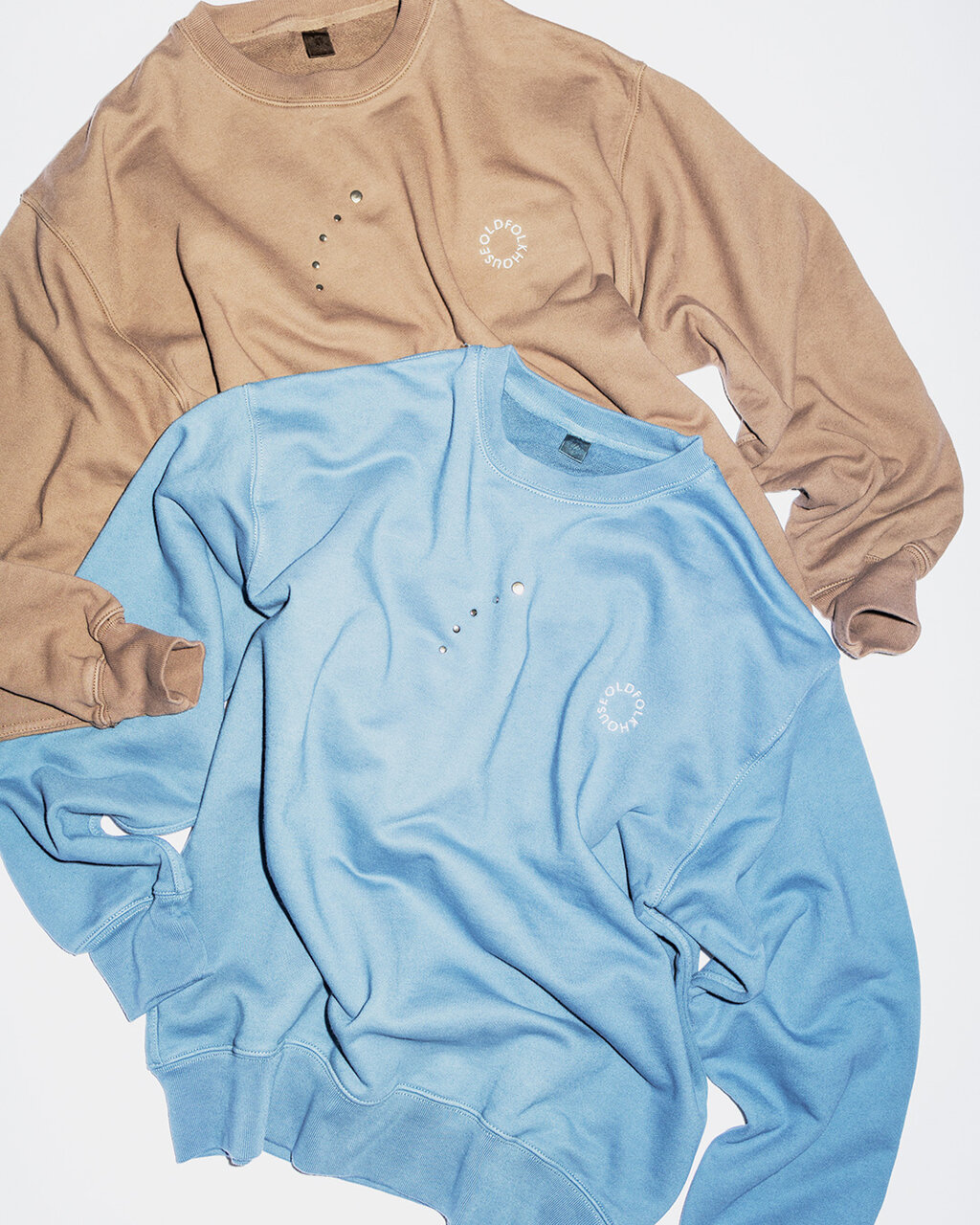 別注】＜OLD FOLK HOUSE＞スウェットシャツ｜ Exclusives 最新の別注