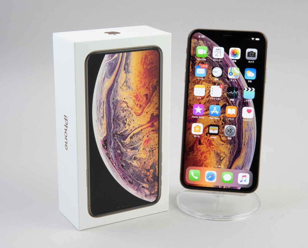 iPhone XS Maxの画面は突出した美しさ、惜しいのはLightning | 日経