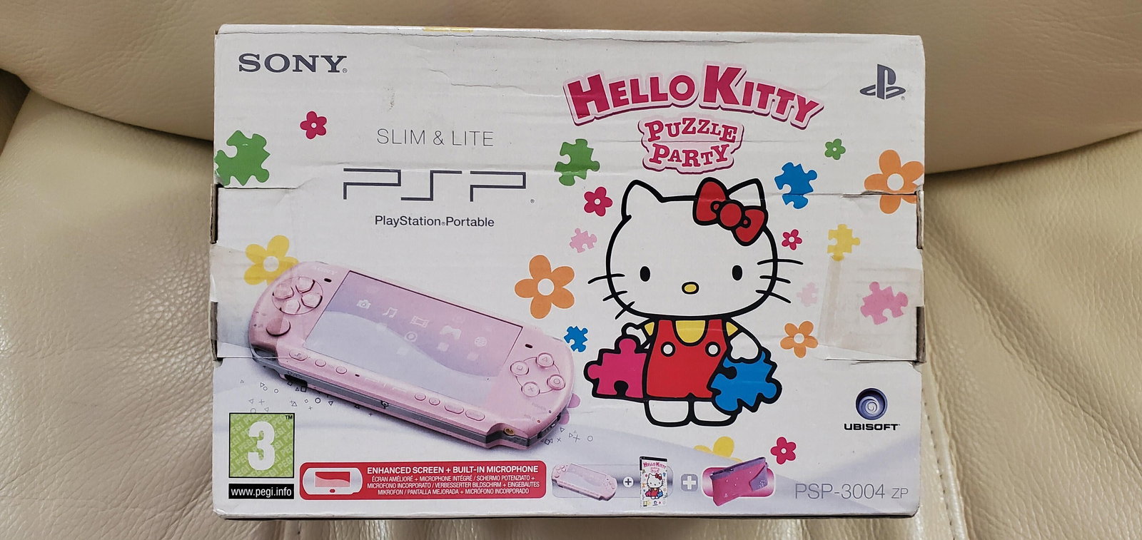 Sony PSP X000 Series 3000 Hello Kitty Puzzle Party Bundle
