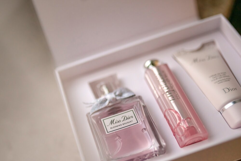 Miss Dior ハンドクリーム×2＆ヘアオイル セット Miss Dior ハンド