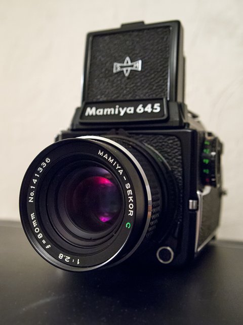 Lomopedia: Mamiya 645 1000s · Lomography