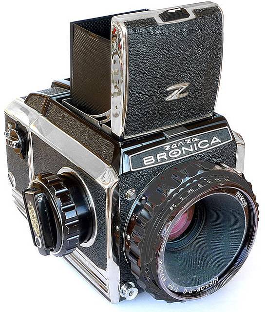 Lomopedia: Zenza Bronica S2 · Lomography