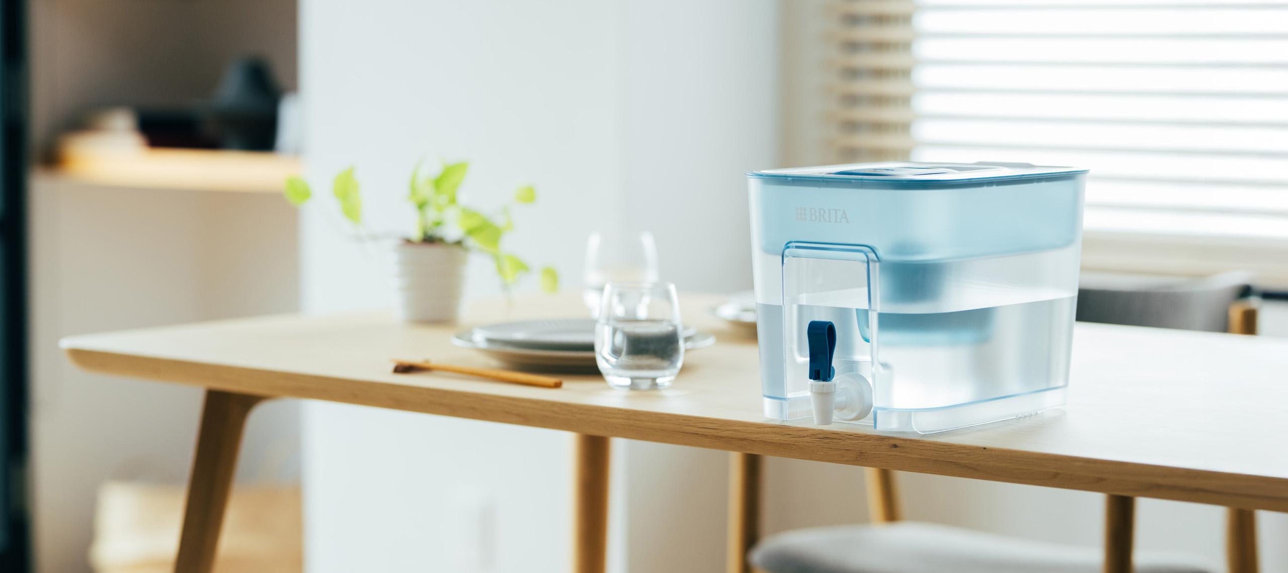 ブリタ タンク型浄水器 フロー | BRITA®（ブリタ）