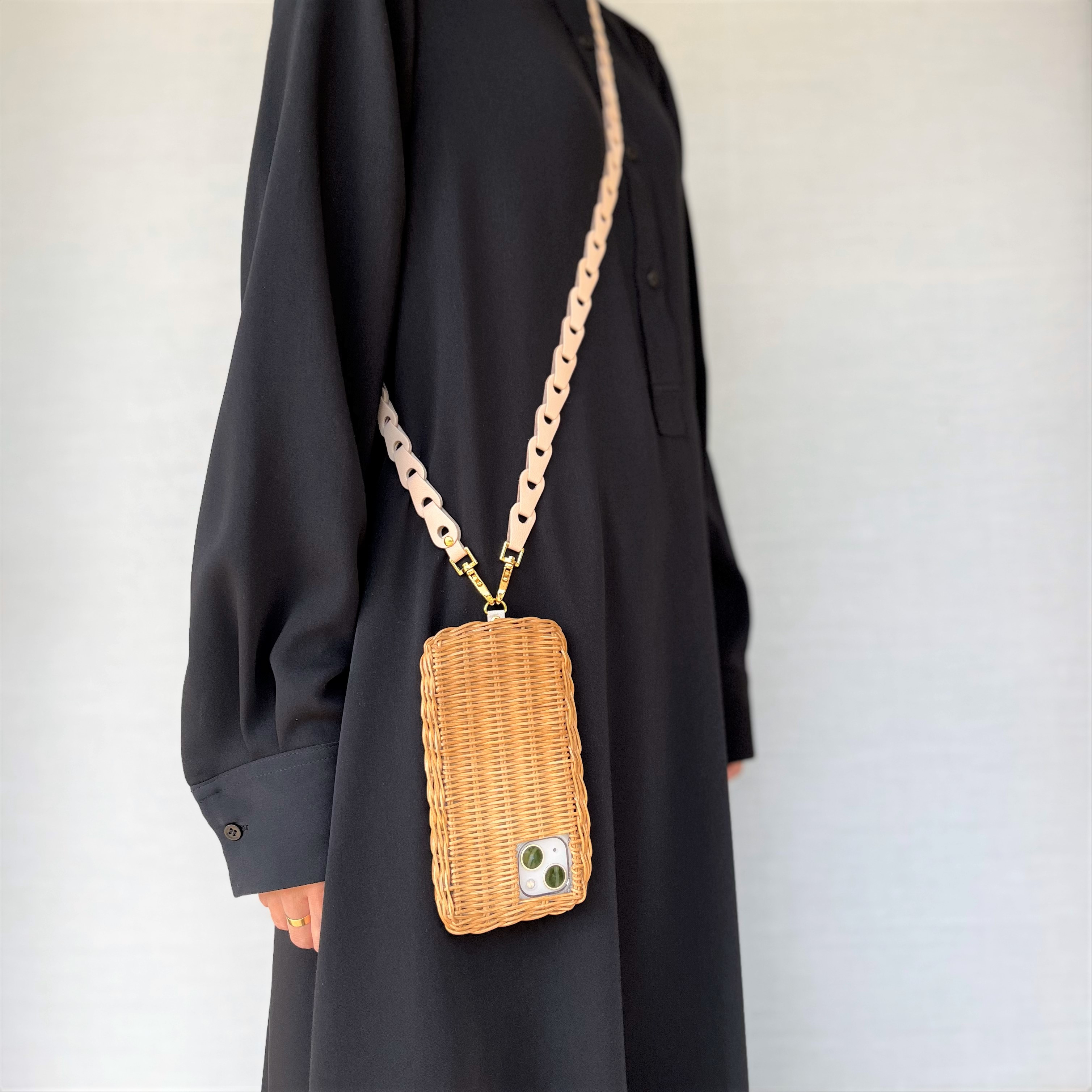 Crafty ラビットファー付き竹かごポシェット Crafty ラビットファー