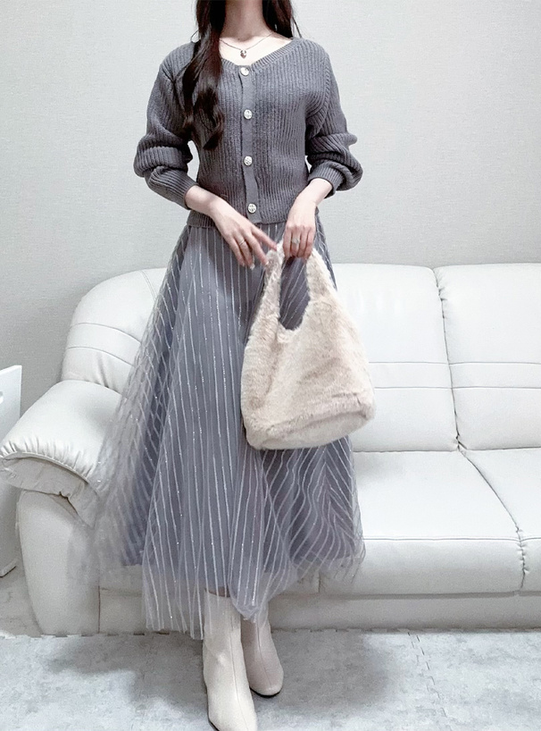 ニットカーディガン×ストライプラメチュールスカートセットアップ