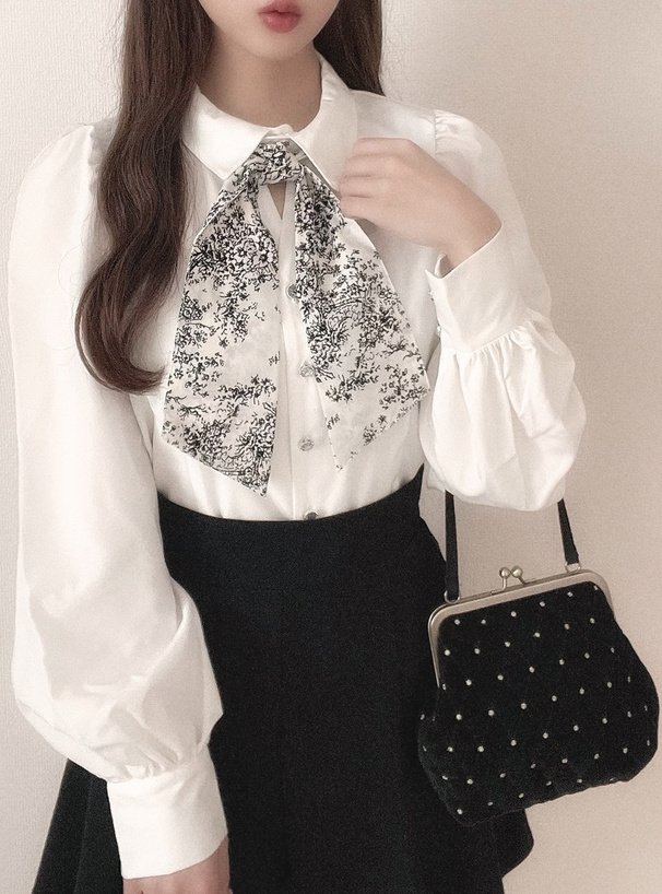 花柄スカーフ付きビジューボタンブラウス[tu792] | レディース
