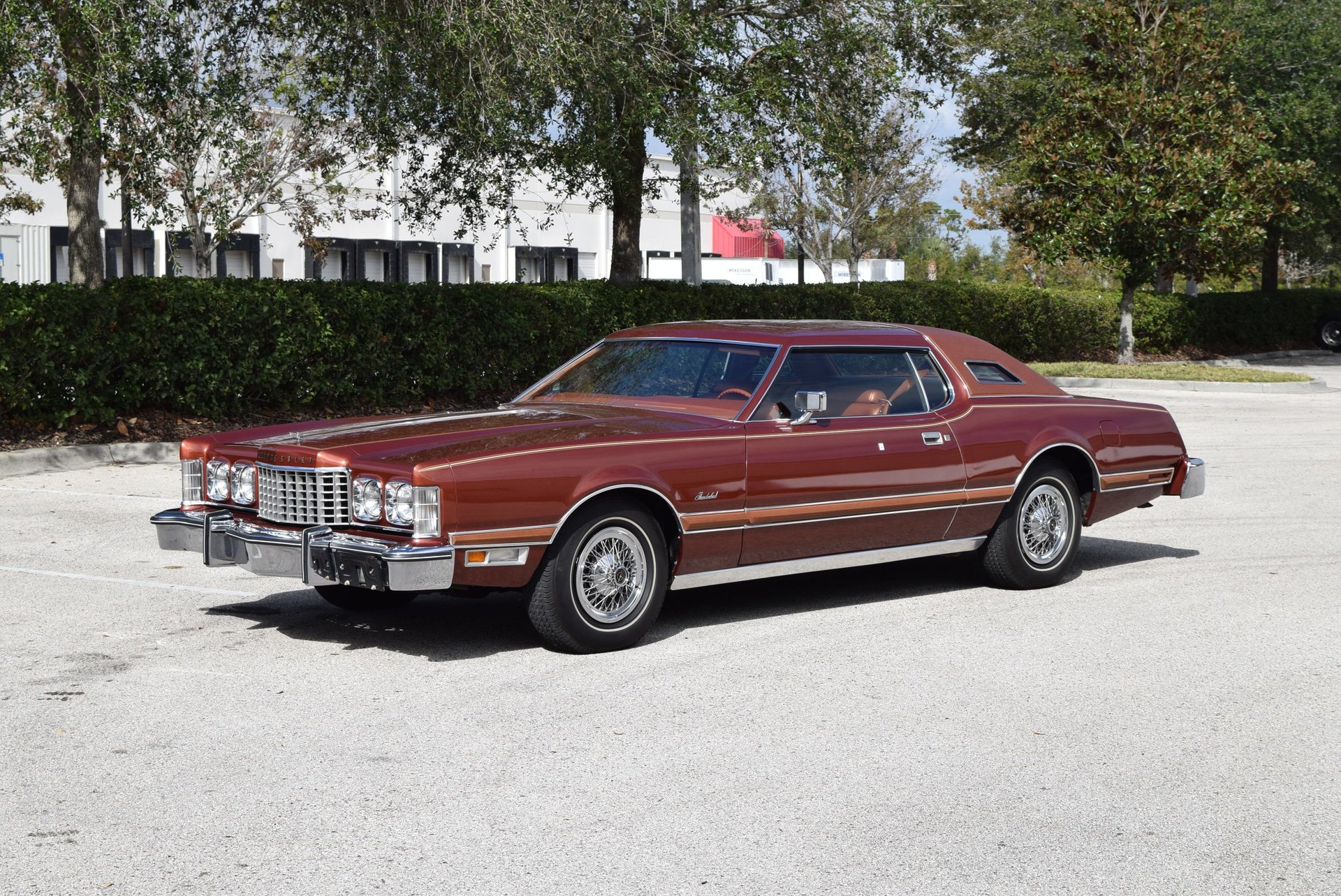 EMINEM CAR FORD THUNDERBIRD赤＋2点 EMINEM CAR FORD THUNDERBIRD赤