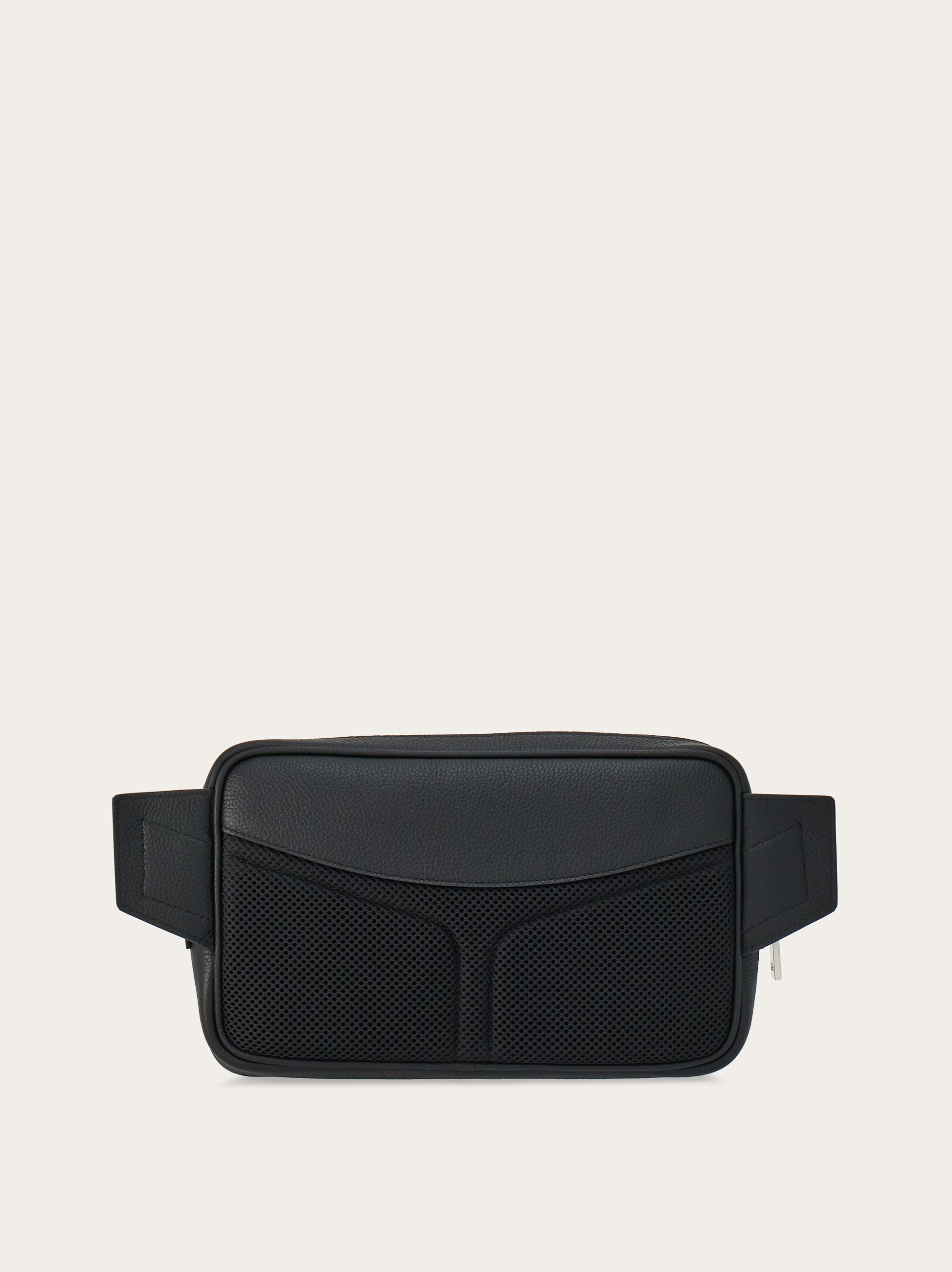 ボディバッグ - メンズ | Ferragamo