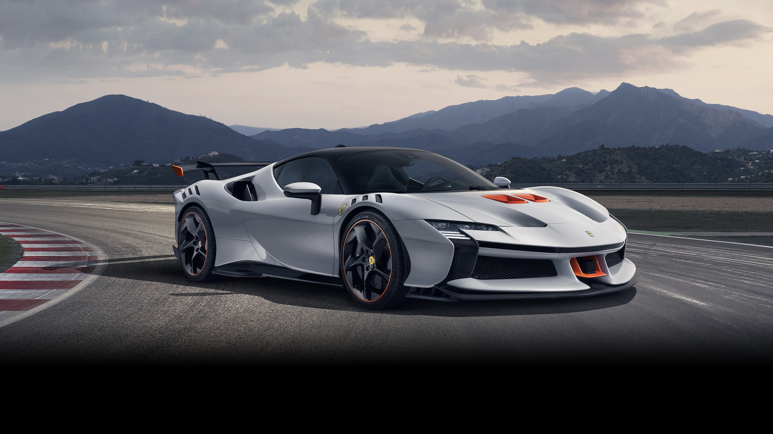 予約済み1000■SF9 『SENSUOUS』 フェラーリ SF90 XX ストラダーレのご紹介 – Amalgam Collection