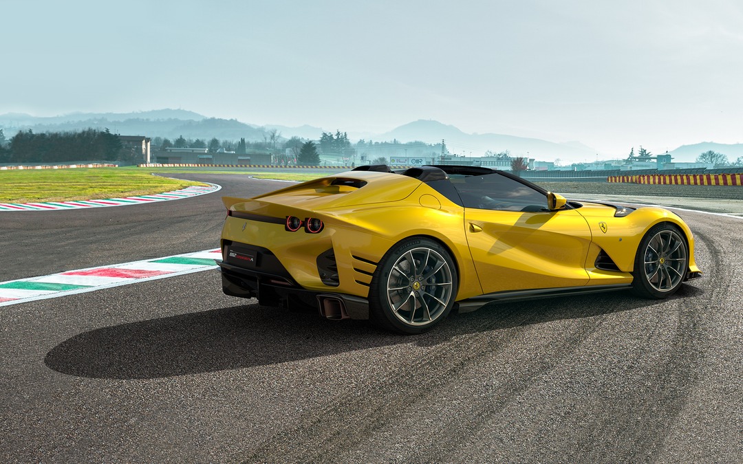 Ferrari 812 Competizione A Rosso Scuderia | Ferrari Dealer