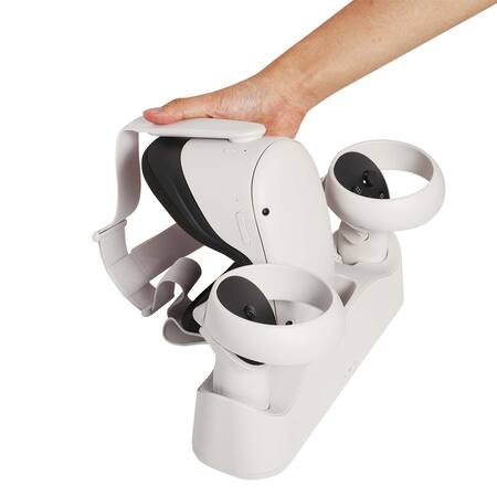 Meta Quest 2をスマートに「縦置き」充電できる『ワイヤレス