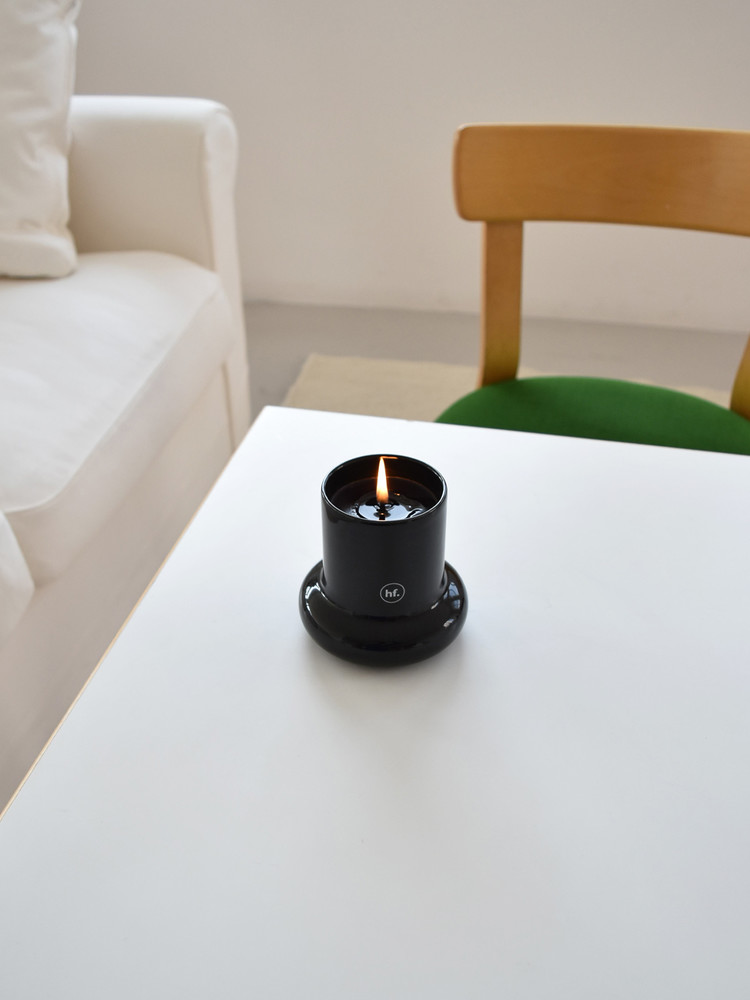 ラウンド セラミック キャンドル ブラック エディション - 3つの香り