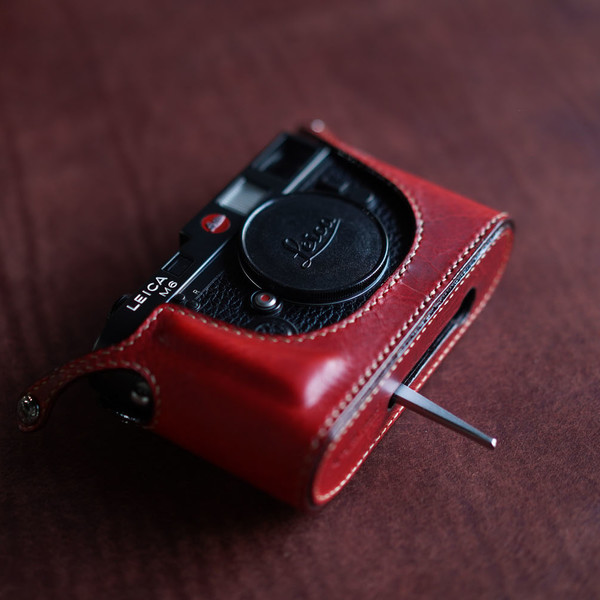 Leica M2, M3, M4, M6, M7, MP + Leica Vit half case : LEICA CASES