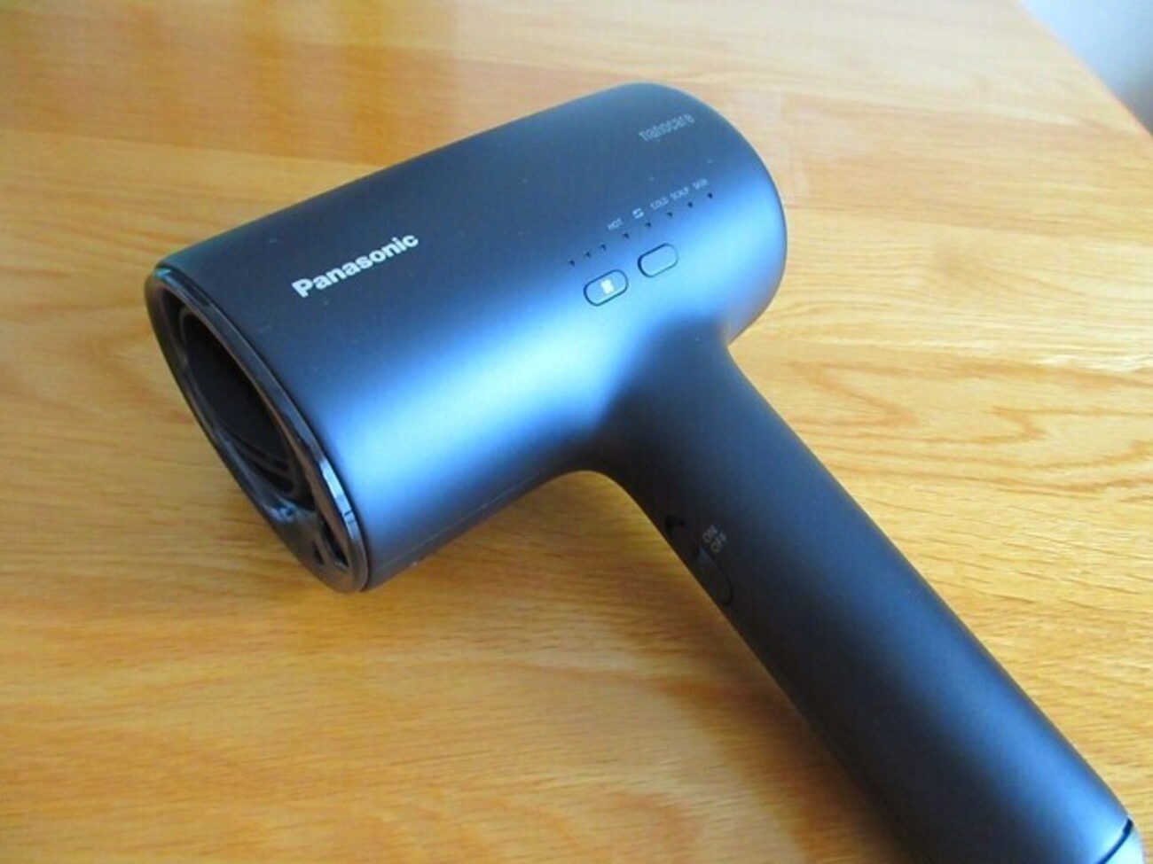 パナソニックナノケアドライヤーレビュー！ナノイーの効果と使い方、お