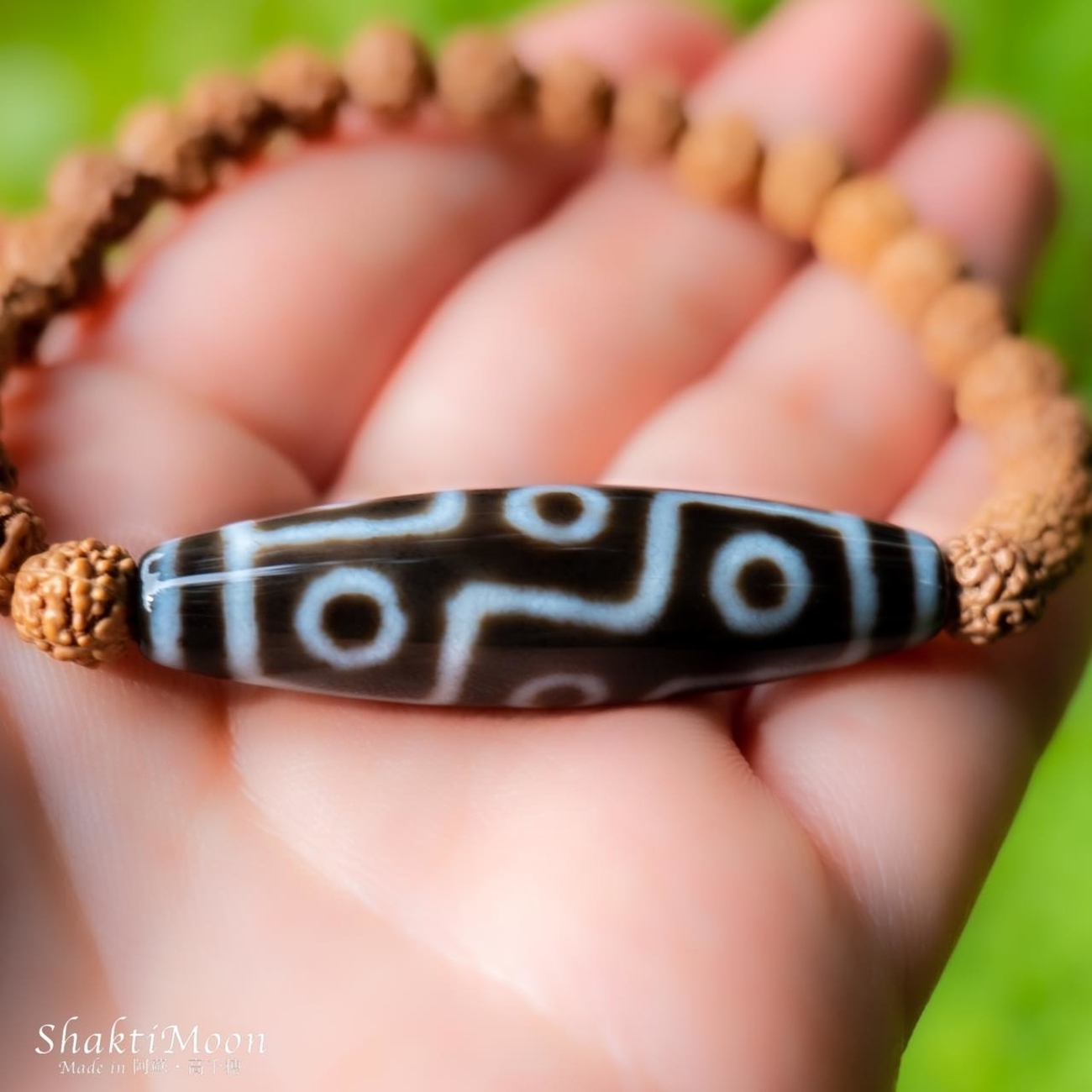 九眼天珠 最強の天珠 潜在能力 利益 能力 権力 瞑想 修行 願望実現