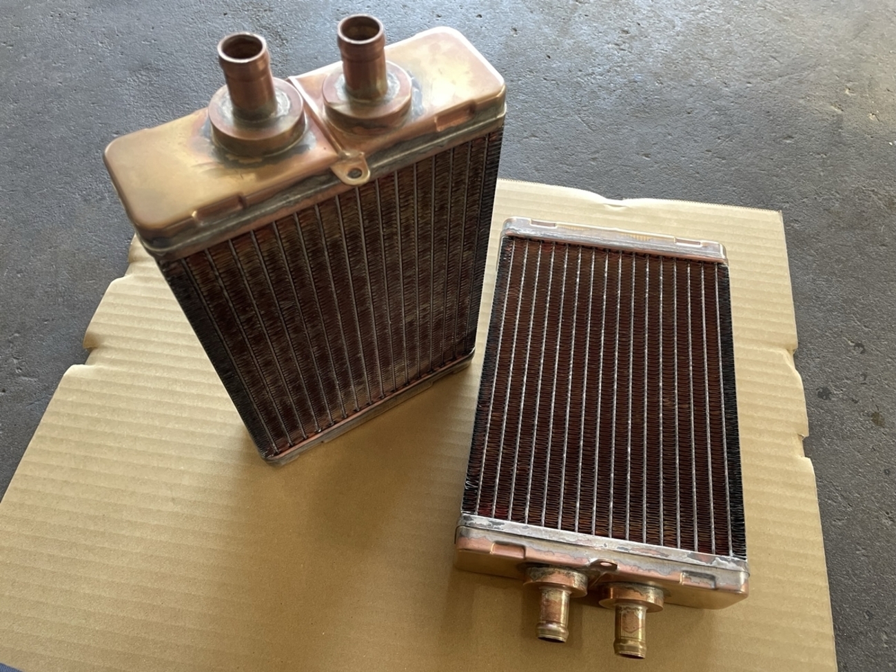 いすゞギガCYL77A真鍮製対策ヒーターコア - 昭和電機工業所