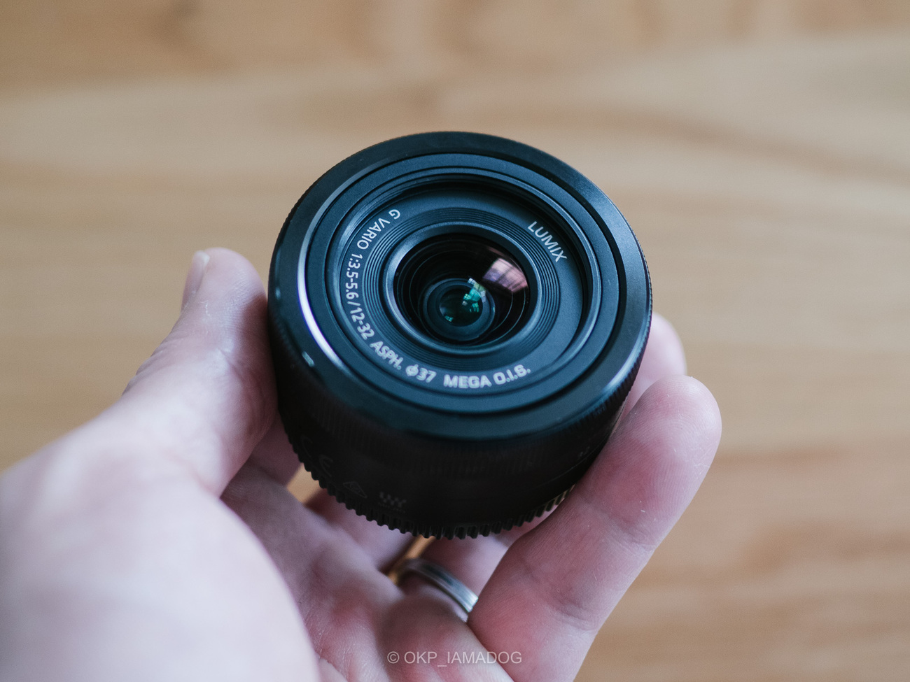 記録写真に最適なパンケーキズーム、パナソニック LUMIX G VARIO 12