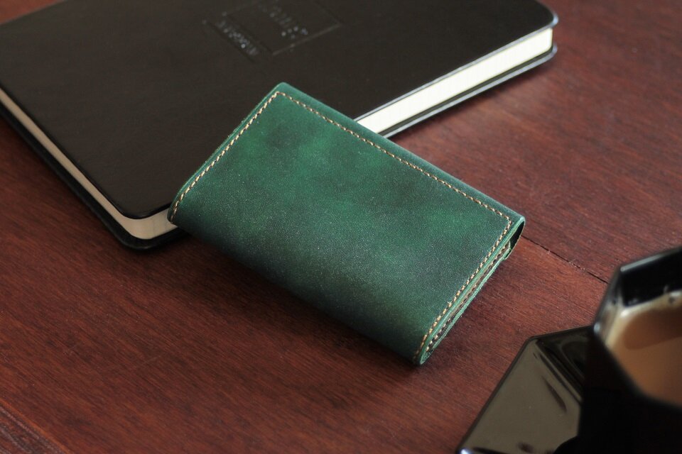 本革 名刺入れ/カードケース グリーン ムラ染 | iichi 日々の暮らしを