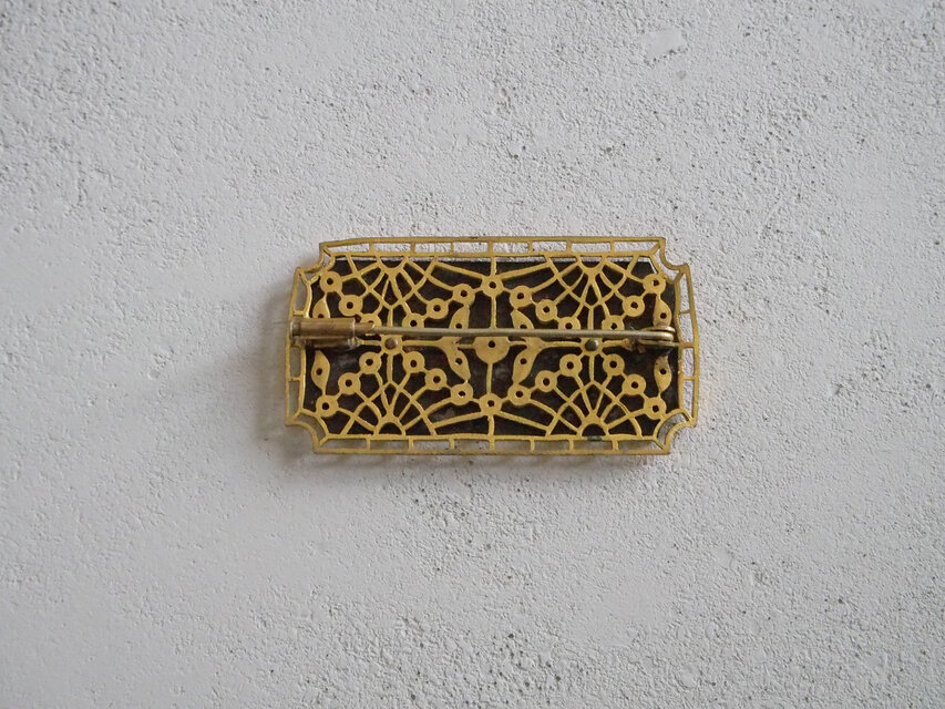 レクタングル型のダマスキナードブローチ | iichi 日々の暮らしを