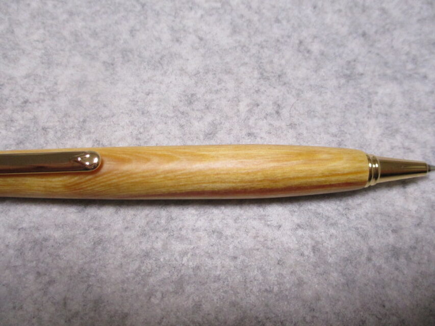 肥松ジン 隠岐の島産 樹齢500年黒松 「伊後の大松」 キヌカオイル