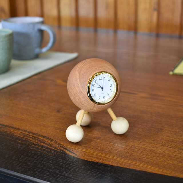 Qちゃん時計 置き時計 木球時計 | iichi 日々の暮らしを心地よくする