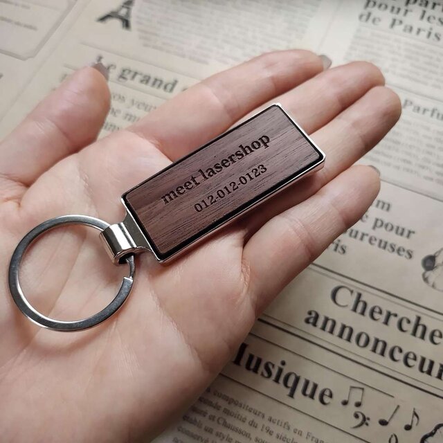 名入れメタルフレームキーホルダー 木製 キーホルダー 文字入れ