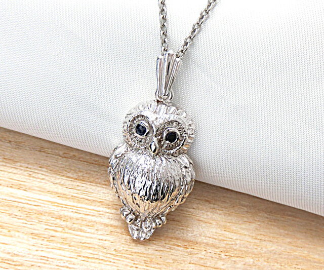 銀製：天然サファイア入り・フクロウペンダント 【あなたの誕生石も