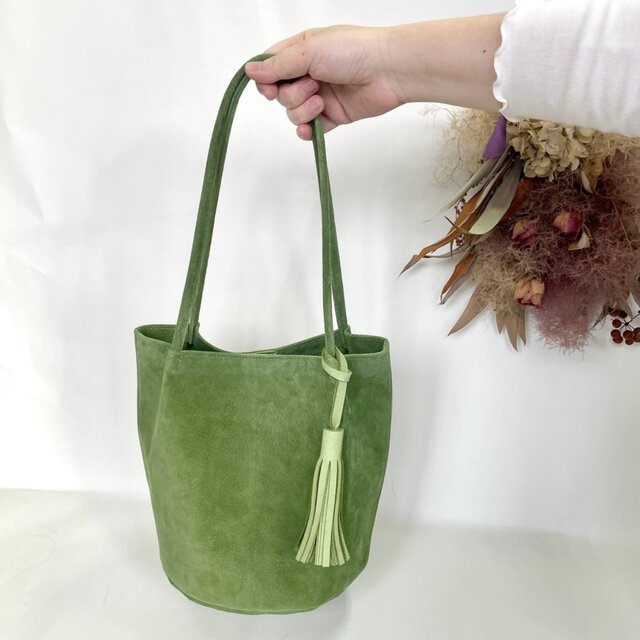 ころんと丸底（まるそこ）スエードバッグ きみどり | iichi 日々の