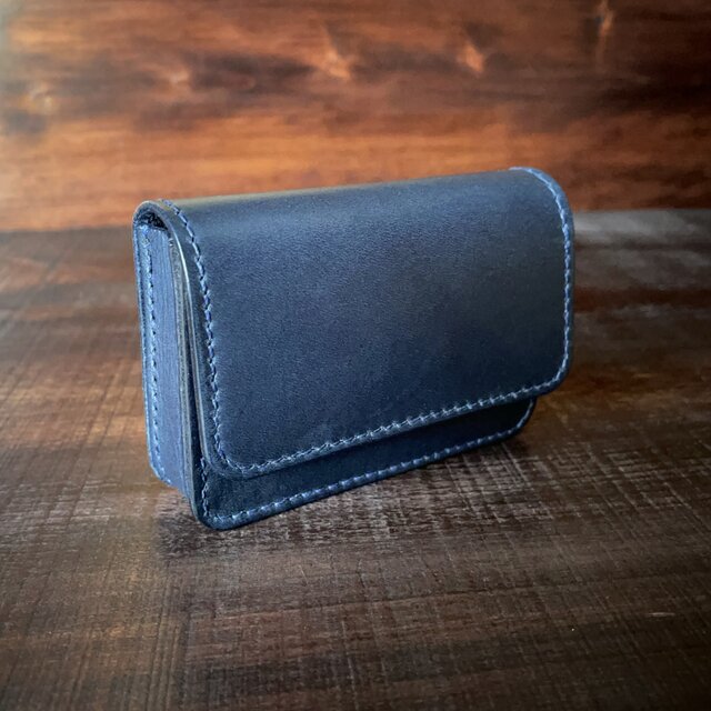 レザーカードケース（ネイビー／自立型） | iichi 日々の暮らしを